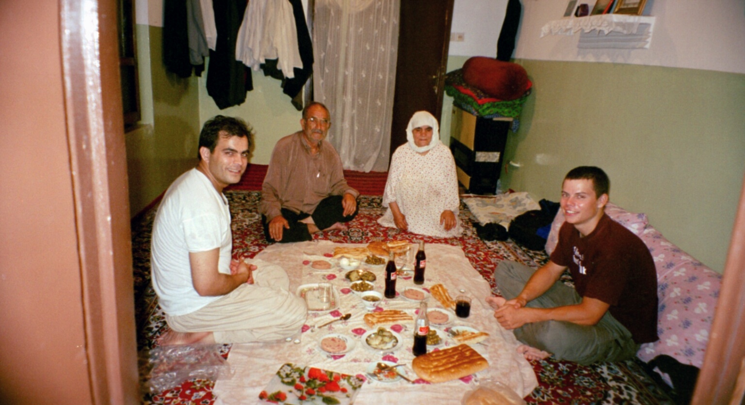 Unser Gastgeber Nader Asgar mit seinen Eltern, einem reizenden Ehepaar