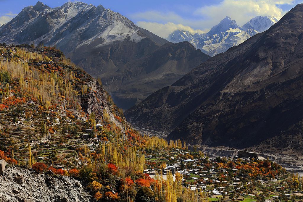 Blick vom Baltit Fort auf Karimabad